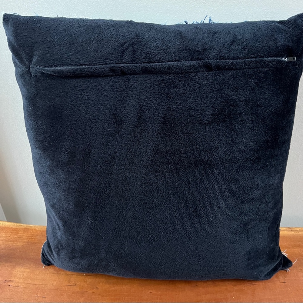 Dreamweavers upcycled denim jeans patchwork throw pillow. All shades of blue. - Picture 3 of 5